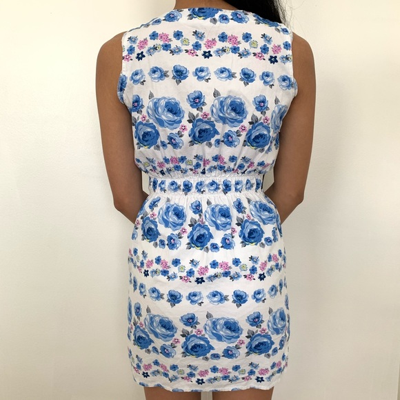 Blue White Floral Dress - Picture 3 of 3